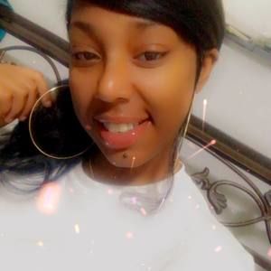 Meet your Posher, Dandra